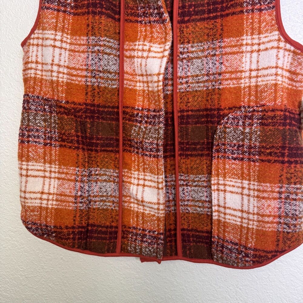 Free People Wrapped Up Blanket Vest Womens Medium Plaid Jacket Cozy Boho NEW M - Picture 6 of 11